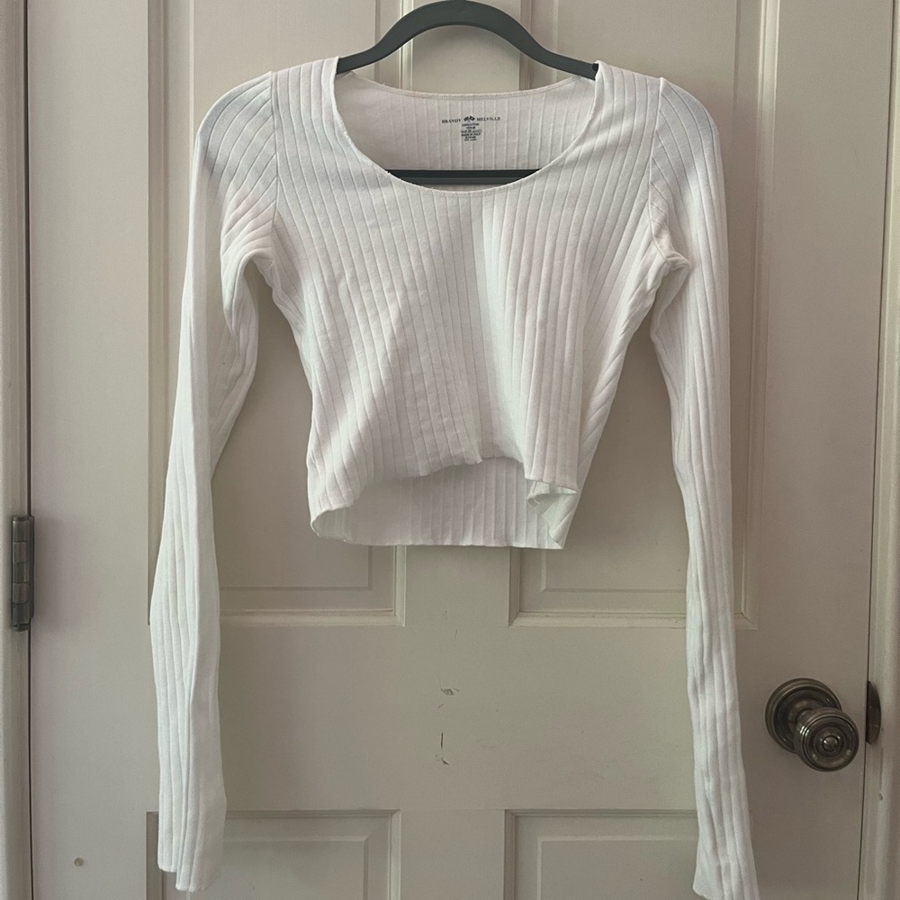 Brandy Melville White long sleeve ribbed long sleeve scoop neck top #croptop